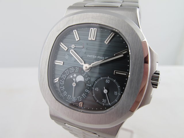 Patek Philippe Nautilus 5712/1A watches
