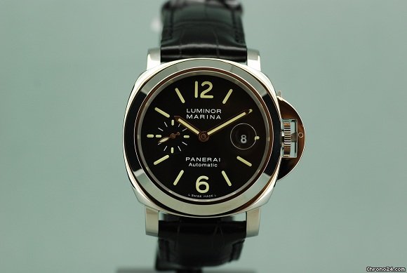 Panerai Luminor Marina PAM00104 ( € 4.415,- ex. V.A.T. ) watches