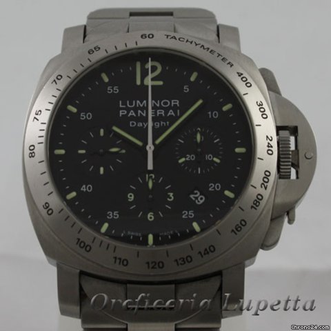 Panerai Luminor Daylight Pam 236 watches