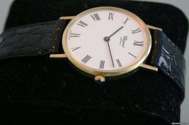 Chopard Les Classiques 18 Karat Gold watches