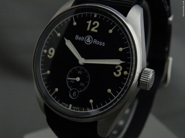 Bell & Ross Vintage BR123 watches