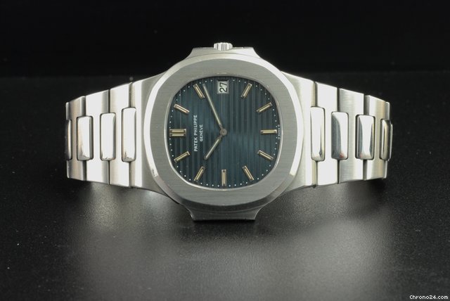 Patek Philippe Nautilus Jumbo 3700-11 watches