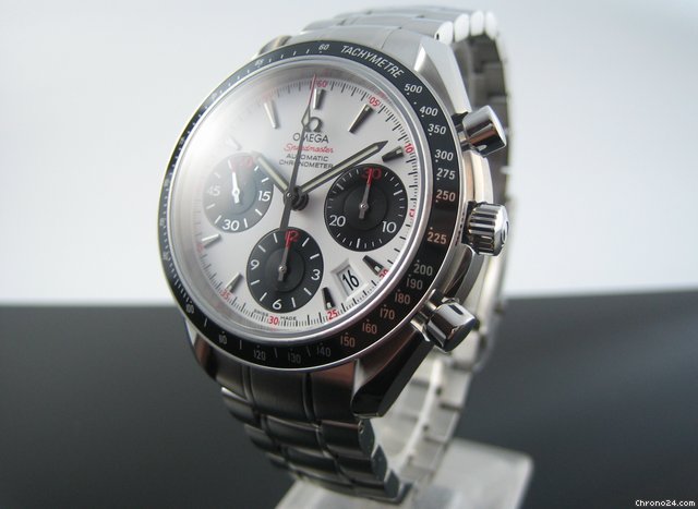 Omega Speedmaster Date 323.30.40.40.04.001 watches