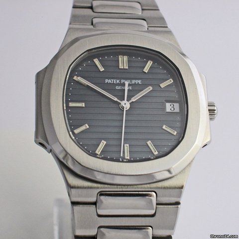 Patek Philippe Nautilus 3900/1 midsize watches