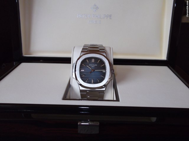 Patek Philippe Nautilus Jumbo watches