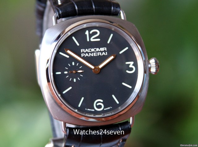 Panerai PAM 338 Radiomir Titanio Gold Hands 42 mm watches