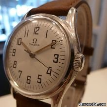 Omega vintage 32 mm meca with patina watches