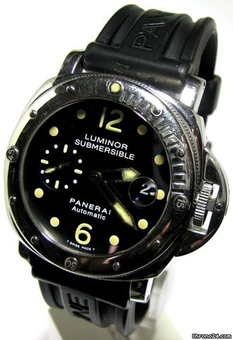 Panerai LUMINOR Submersible OP6561 PAM 0024 watches