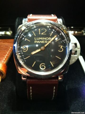 Panerai Luminor 1950 "3 Days" PAM 372 Full Set watches
