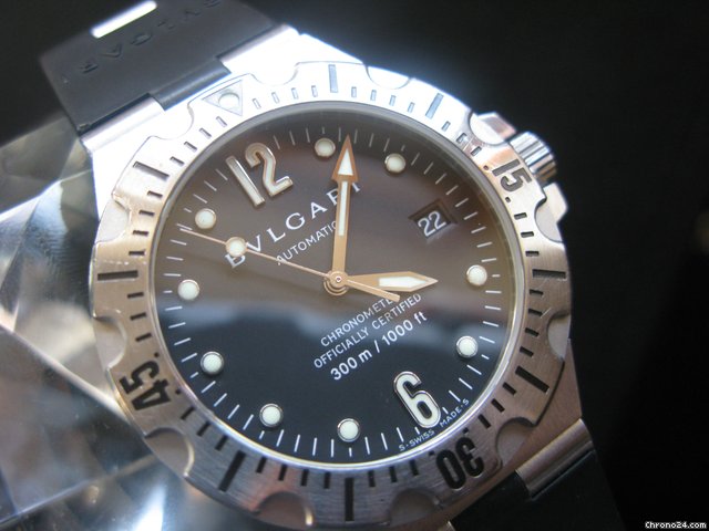 Bulgari DIAGONO PROFESSIONAL SCUBA DIVING AUTOMATIC 300M/1000FT SD40 watches