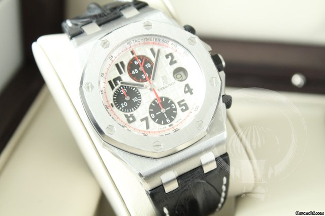Audemars Piguet Royal Oak Offshore "Panda" (&euro;13.870,- Excl. VAT) watches