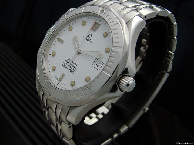Omega Seamaster Diver 300M Ref. 2532.20.00 watches