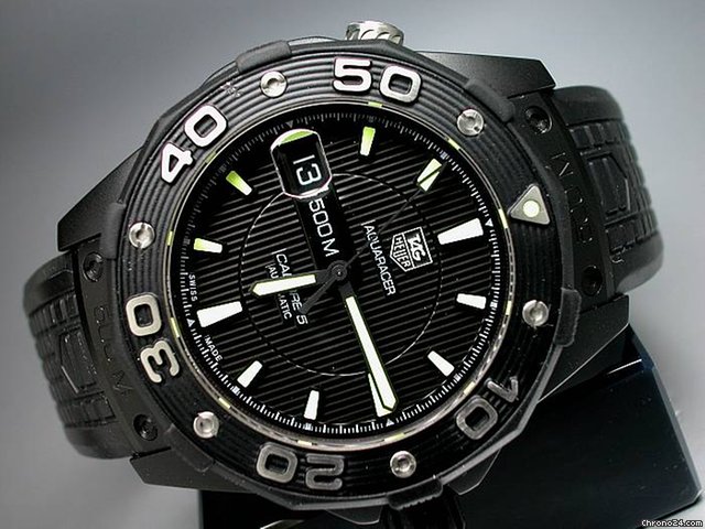 TAG Heuer "AQUARACER" TITAN/PVD full black/Kautschukband watches