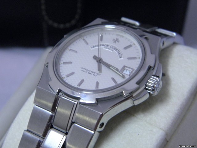 Vacheron Constantin Overseas 42040/423A watches