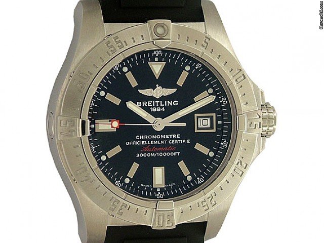 Breitling Avenger Seawolf Kautschuk 45mm watches