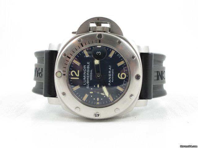 Panerai Submersible PAM 87 watches