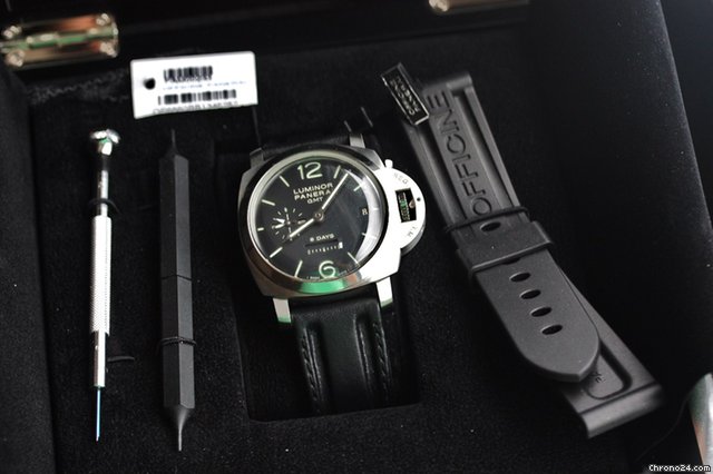 Panerai Luminor 8 day¡äs GMT von Sept.2010 watches