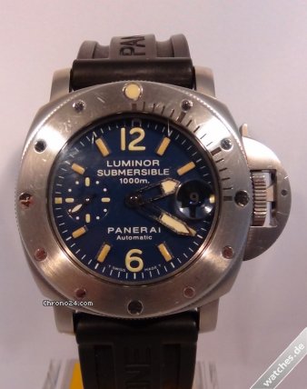 Panerai Luminor Submersible 1000m - PAM00087 E watches