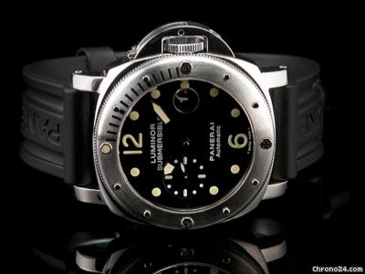 Panerai Luminor Submersible PAM 00024 aus 2003 watches