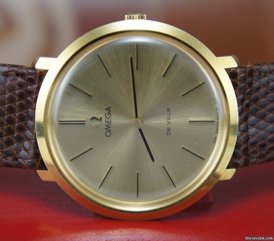 Omega De Ville NOS 18K gold Box & Papers 1974 rare vintage watches