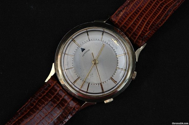 Jaeger-LeCoultre Memovox watches