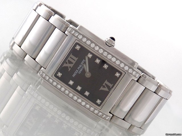 Patek Philippe "Twenty 4" Edelstahl & Brillanten 0,45 ct / Quarz watches