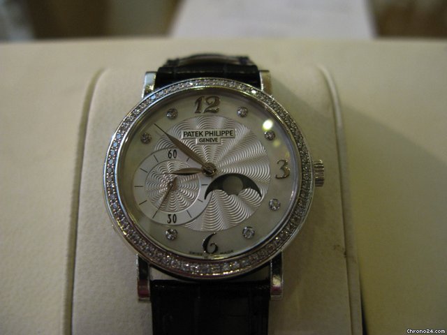 Patek Philippe Calatrava moon phase ladies complicated watch watches