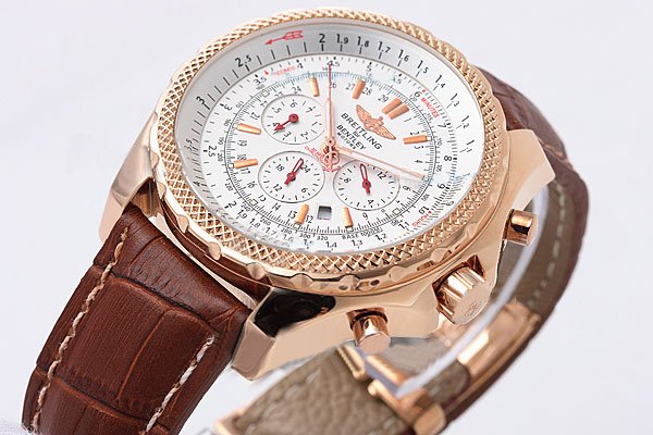 Breitling Bentley Motors GMT R4736212 Stainless Steel Bezel Midsize Automatic Watch watches