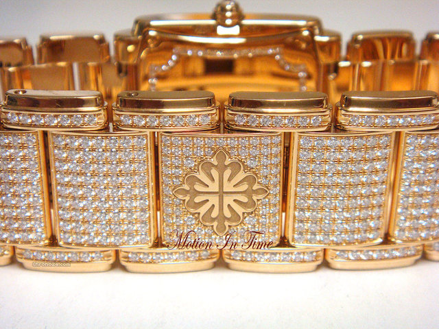 Patek Philippe LADIES' TWENTY~4 ROSE GOLD PAVE DIAMOND ON BRACELET - WOW WATCHES 2