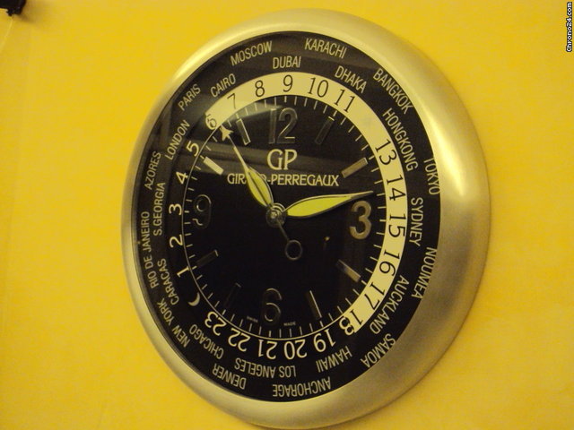 replica Girard Perregaux Ore del Mondo - World Time WALL CLOCK - Pezzi Numerati WATCHES 1