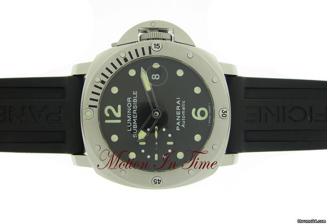 Panerai LUMINOR SUBMERSIBLE 300M STEEL ON RUBBER - PAM24 WATCHES 2