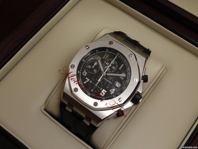 Audemars Piguet "GINZA" ROYAL OAK OFFSHORE STAINLESS STEEL LIMITED 200 PIECE WATCHES 2