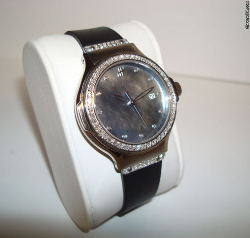 Hublot Classic Diamonds Mother of Pearl WATCHES 2
