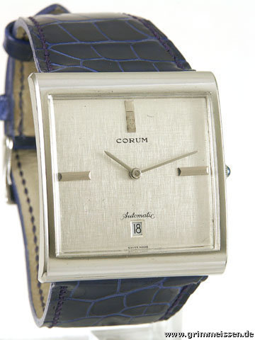 Corum Herrenarmbanduhr Buckingham WATCHES 2