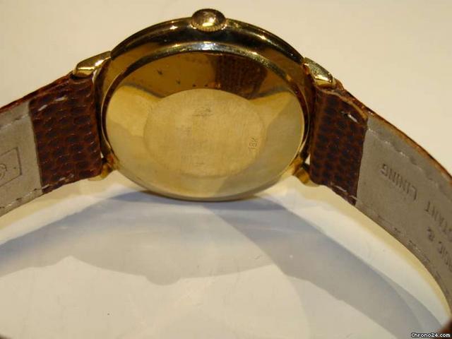 Corum 18kt gold automatic WATCHES 2