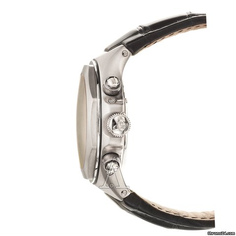 replica Girard Perregaux Men's Laureato EVO3 Watch WATCHES 1