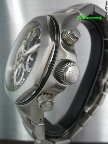 Girard Perregaux Laureato EVO 3 Chronograph WATCHES 2