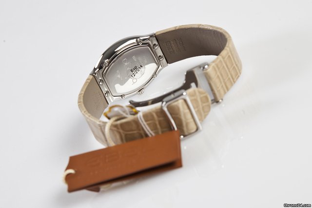 Ebel Beluga Tonneau mit Diamanten DAU WATCHES 2