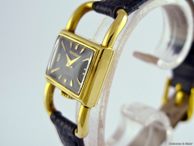 Jaeger-LeCoultre Medium Etrier, 18k Yellow Gold WATCHES 2