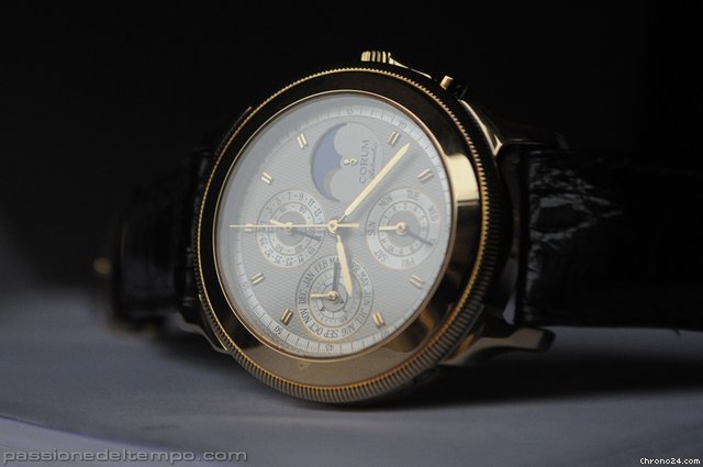 Corum PERPETUAL CALENDAR CHRONOGRAPH MOONPHASE TEMPS MECANIQUE LIMITED EDITION 70/100 WATCHES 2