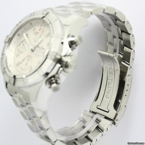 Breitling Avenger Neu incl MWST mit Box und Papieren WATCHES 2