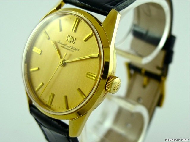 IWC Gentlemans Watch, 18k Yellow Gold WATCHES 2