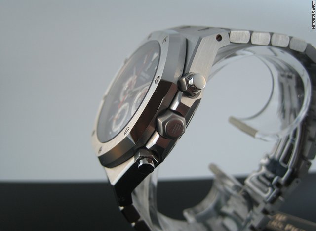 Audemars Piguet Royal Oak Chronograph 26300 ST Ungetragen WATCHES 2