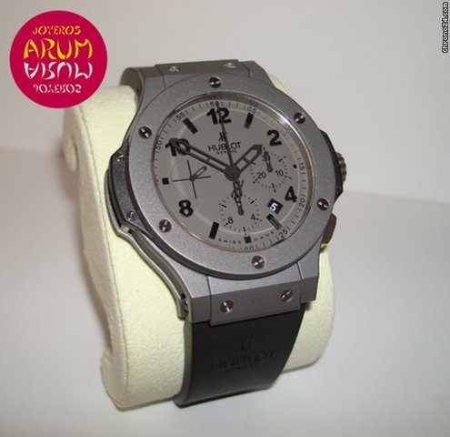 Hublot Big Bang Tantalum WATCHES 2