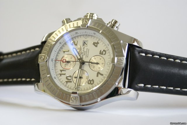 Breitling Super Avenger WATCHES 2