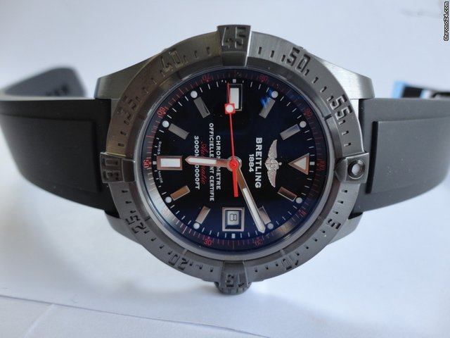 Breitling Avenger Seawolf Black Steel Limitierte Serie All Black Rot WATCHES 2
