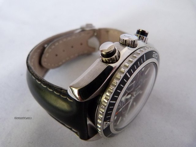 replica Omega Seamaster Planet Ocean Chronograph Service 04/2011 Garantie WATCHES 1 