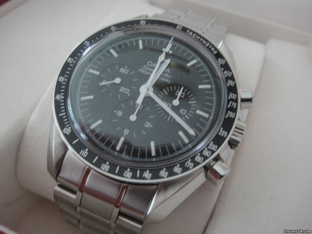 Omega Speedmaster WATCHES 2
