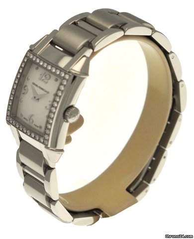 replica Girard Perregaux Vintage 1945 Lady Lunette Sertie de 44 diamants et Cadran seri de 8 Diamants WATCHES 1