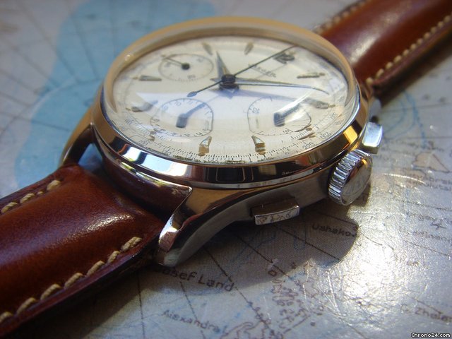 replica Jaeger-LeCoultre 1950s RARE TRI-COMPAX JAEGER VALJOUX 72 CHRONOGRAPH WATCHES 1